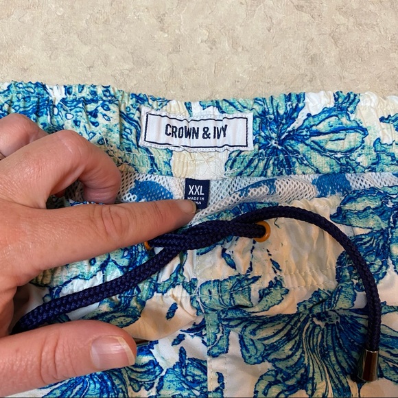 Crown & Ivy swim trunks with elastic waste and drawstring EUC Size XXL - Picture 3 of 5